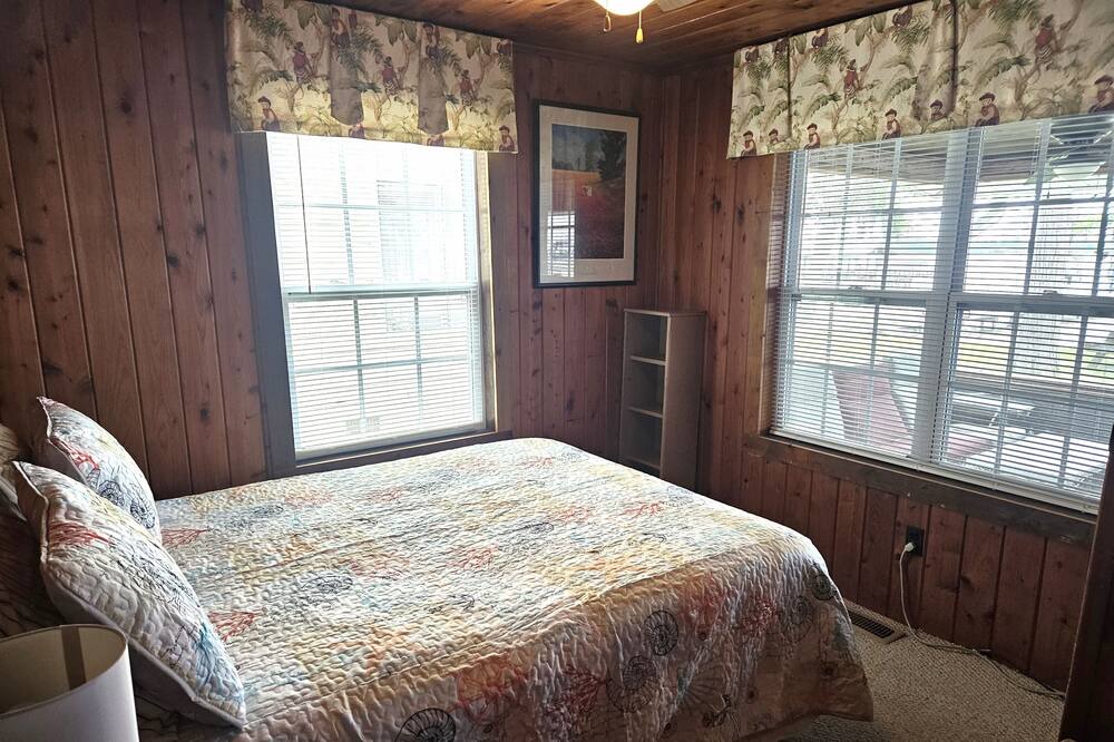 Photo of Bedroom in Elizabethtown