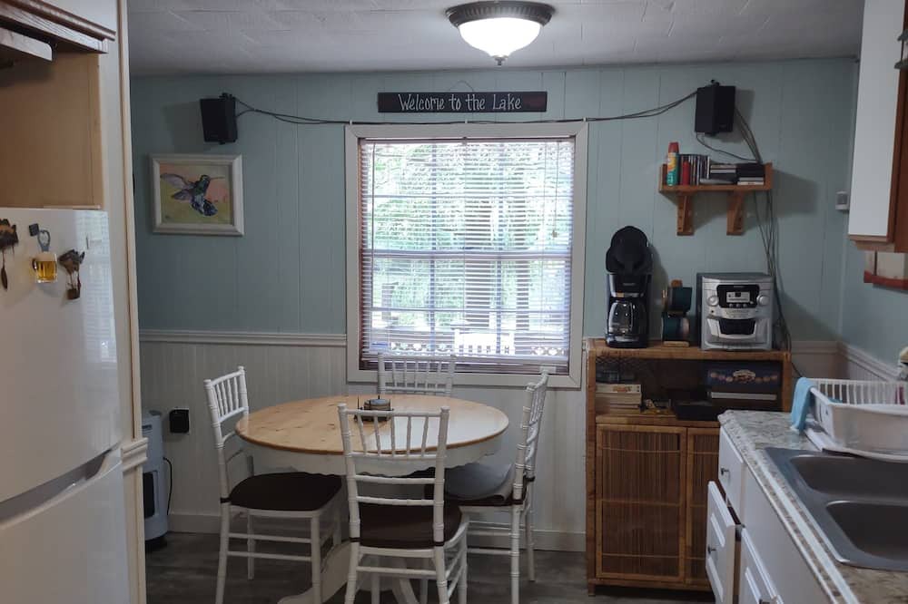 Photo of Kitchen in Votaw