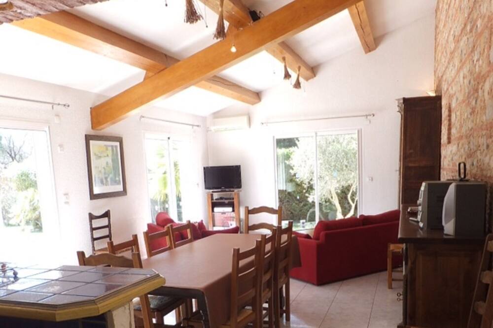 Photo of Livingroom in Brouilla