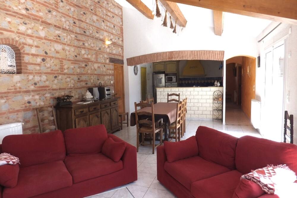 Photo of Livingroom in Brouilla