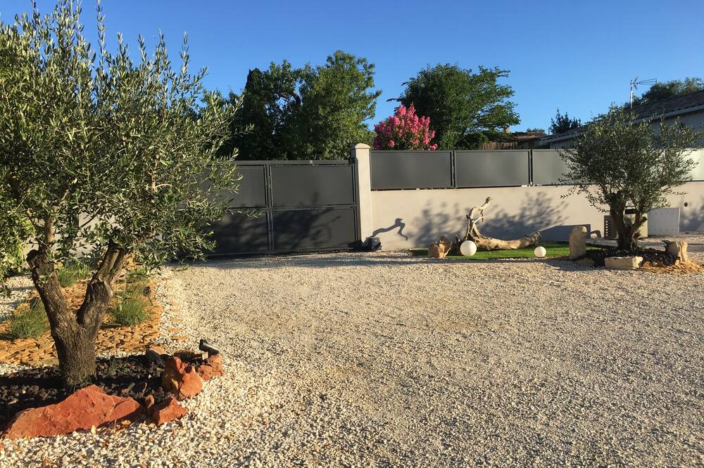 Photo of Outdoor in Saint-Marcel-de-Careiret