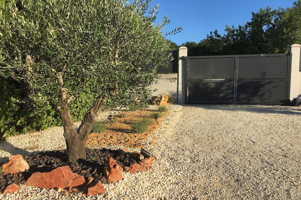 Photo of Outdoor in Saint-Marcel-de-Careiret