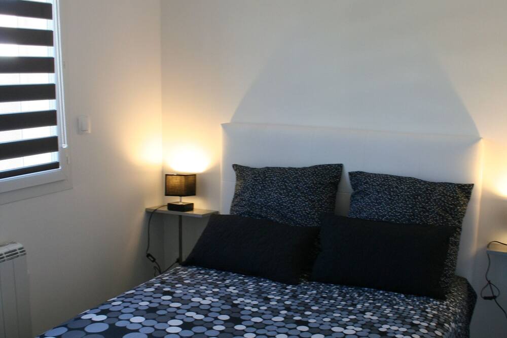 Photo of Bedroom in Saint-Marcel-de-Careiret