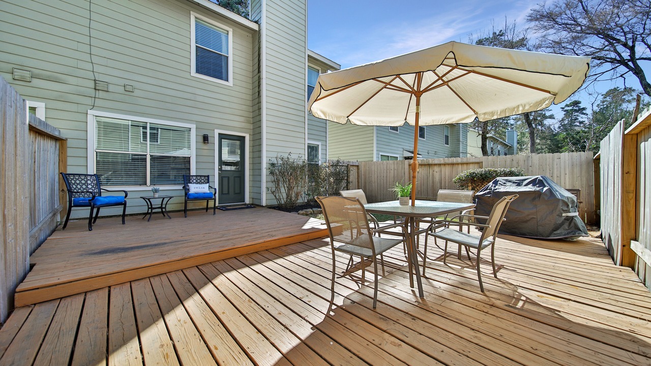 Photo of Patio Balcony in Alden Bridge