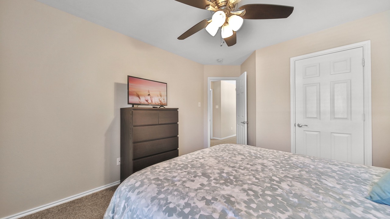 Photo of Bedroom in Alden Bridge