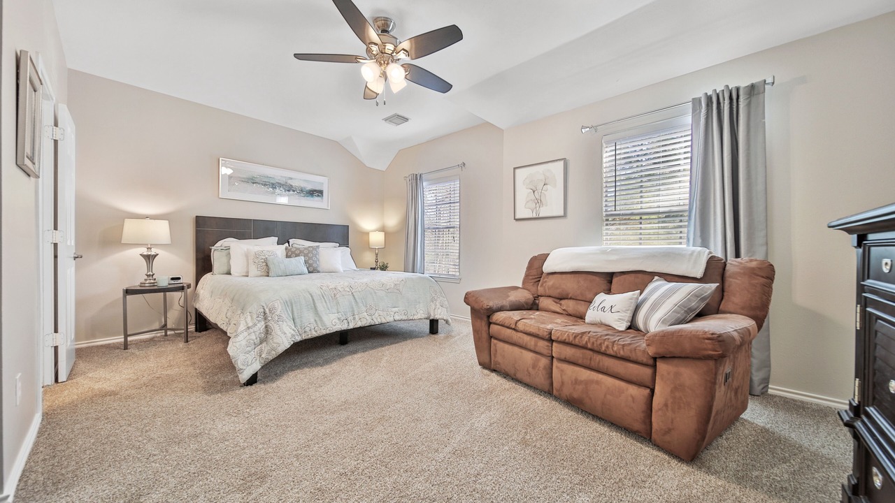 Photo of Bedroom in Alden Bridge