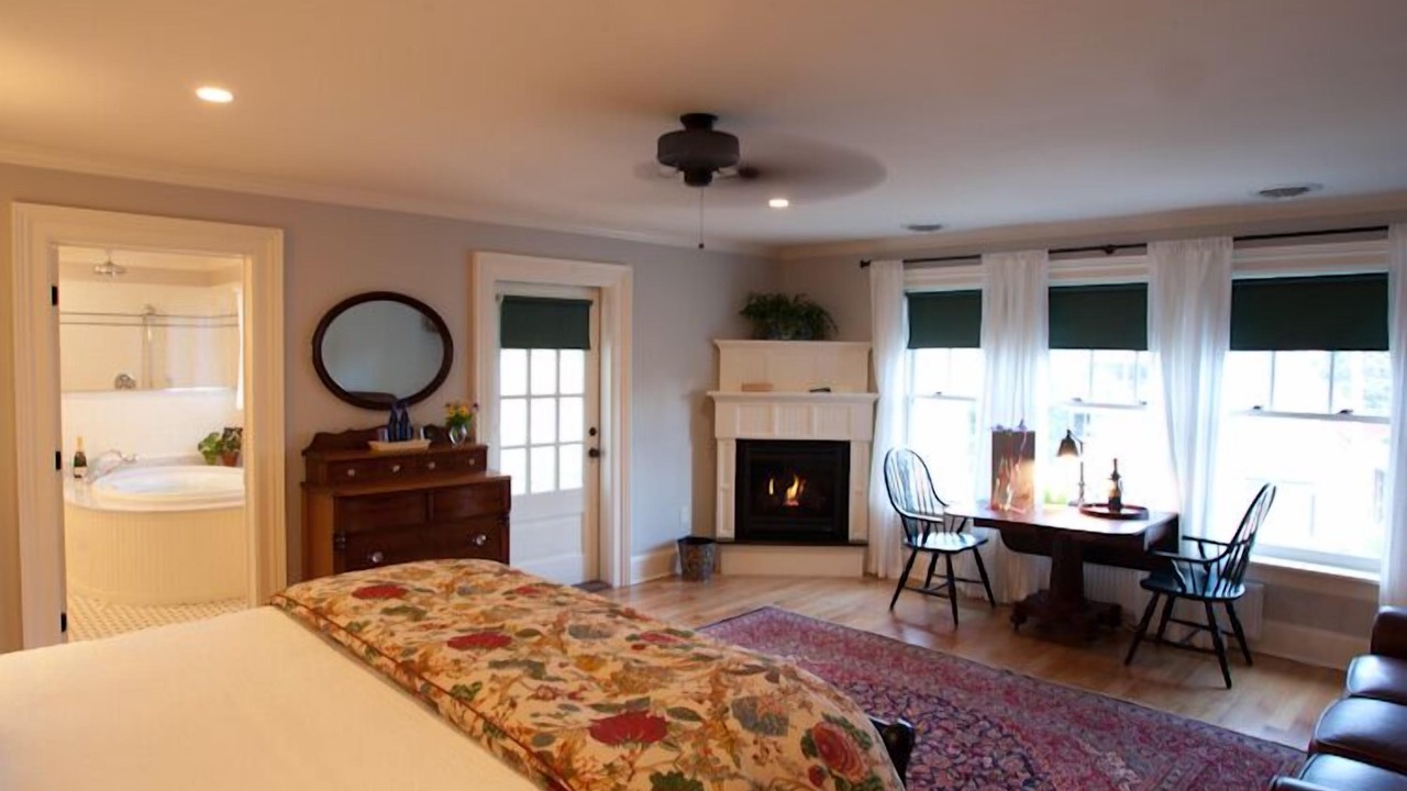 Photo of Bedroom in Saratoga Springs