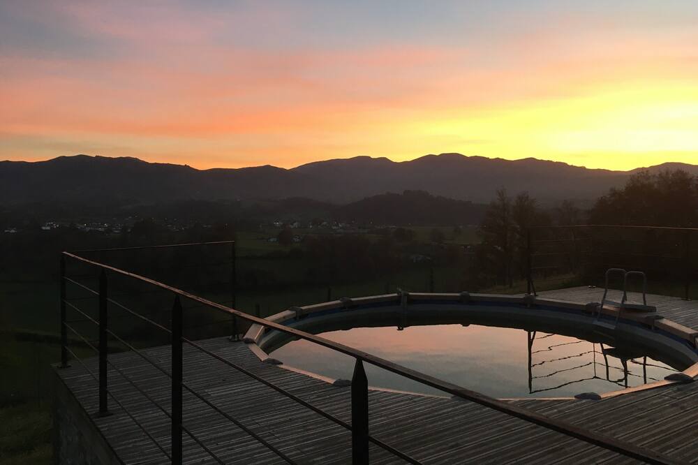 Photo of Patio Balcony in Saint-Jean-le-Vieux