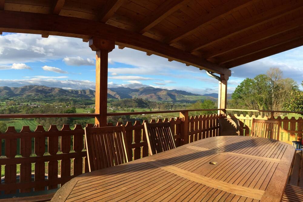 Photo of Patio Balcony in Saint-Jean-le-Vieux