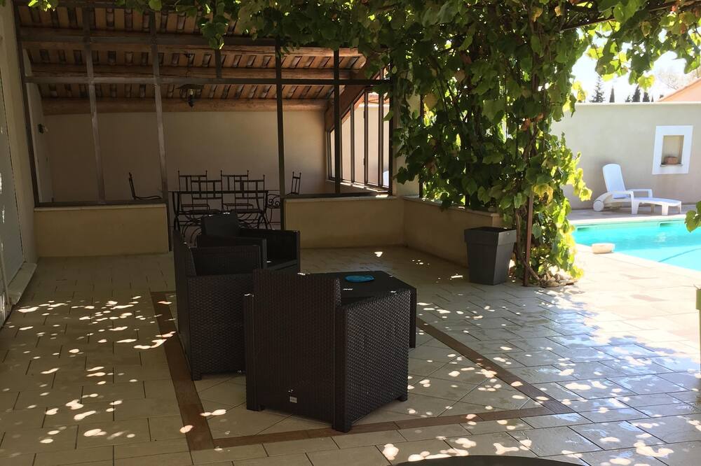 Photo of Patio Balcony in Lirac