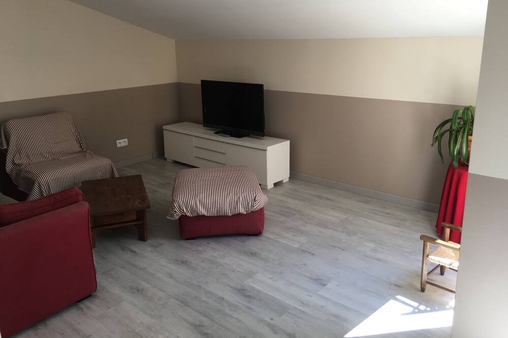 Photo of Bedroom in Lirac