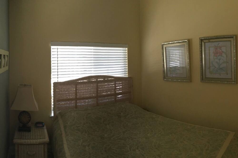 Photo of Bedroom in Sunset Beach