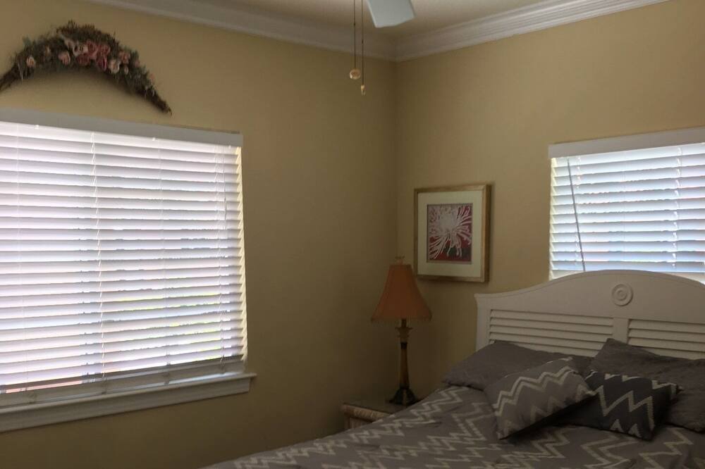 Photo of Bedroom in Sunset Beach