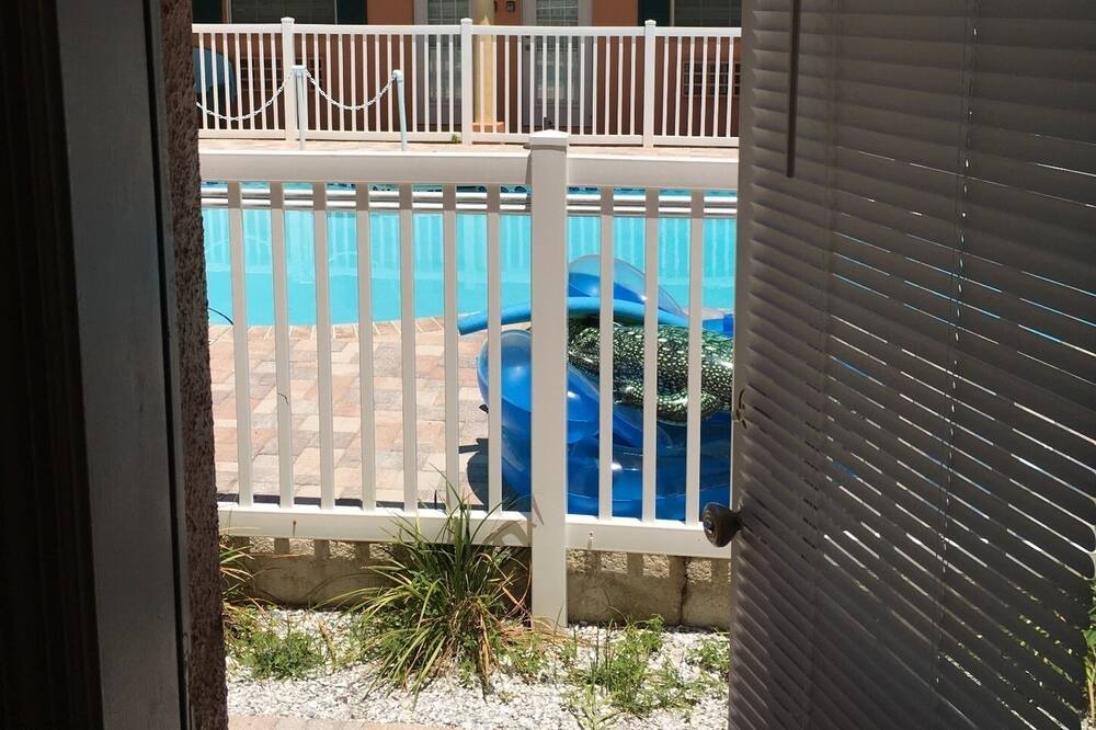Photo of Patio Balcony in Sunset Beach