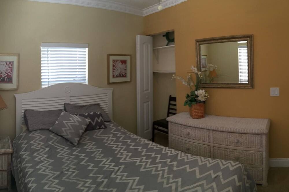 Photo of Bedroom in Sunset Beach