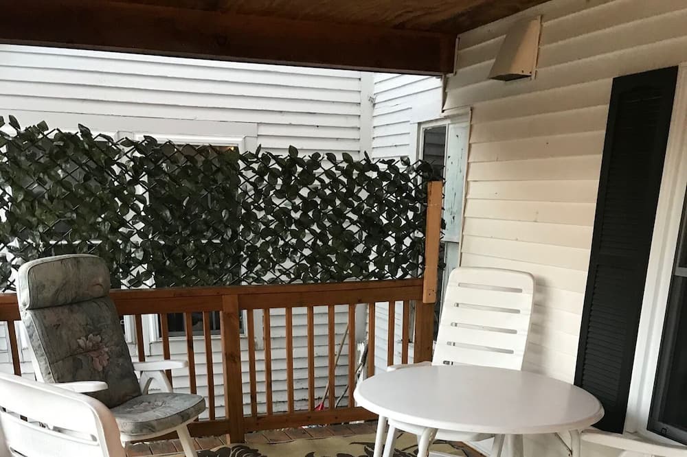 Photo of Patio Balcony in Montgomery Center