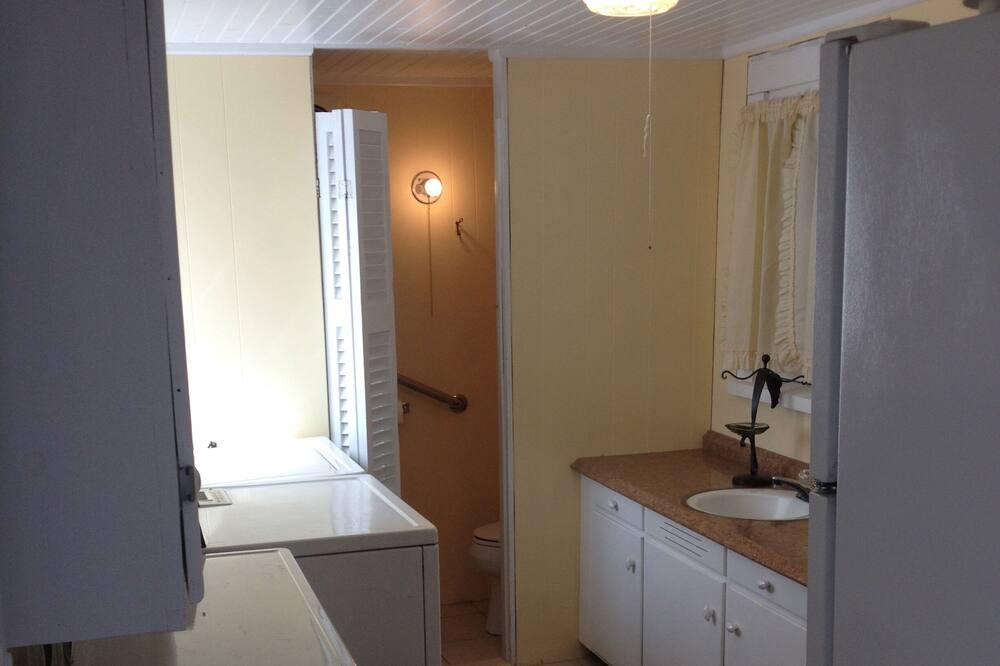 Photo of Bathroom in York Beach
