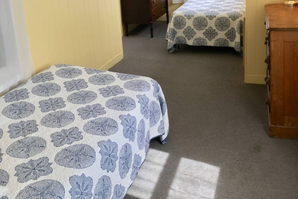 Photo of Bathroom in York Beach