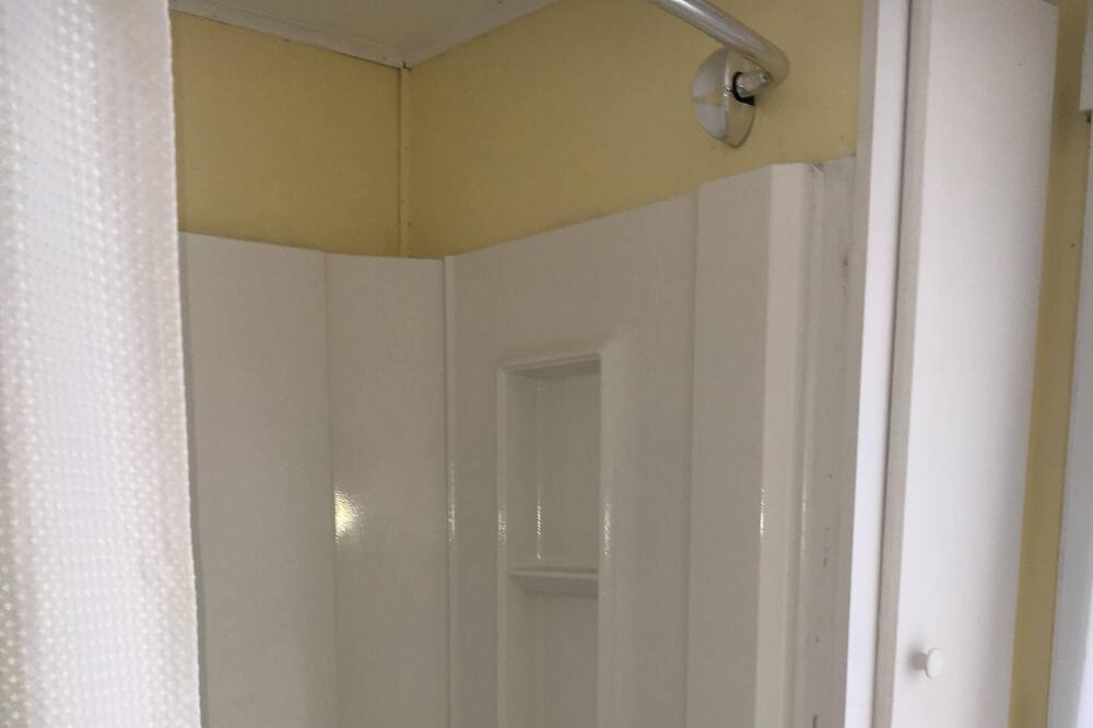Photo of Bathroom in York Beach