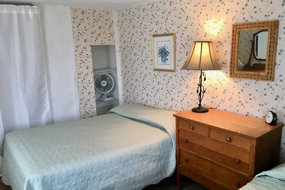 Photo of Bedroom in York Beach