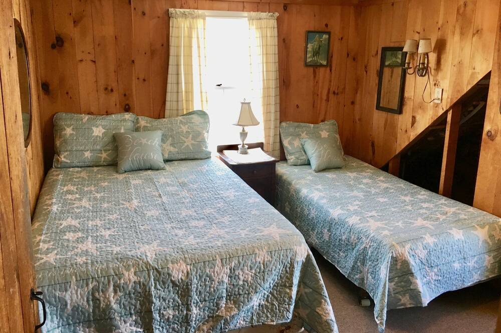 Photo of Bedroom in York Beach