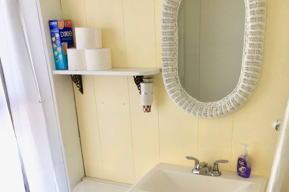Photo of Bathroom in York Beach