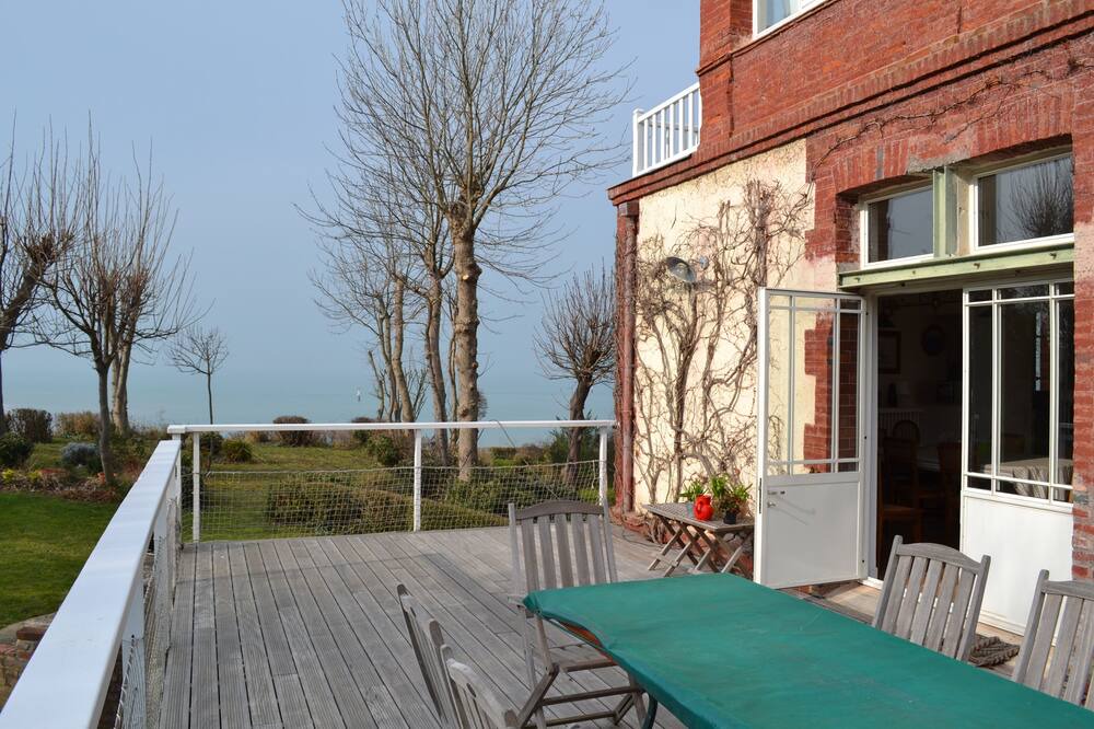 Photo of Patio Balcony in Houlgate