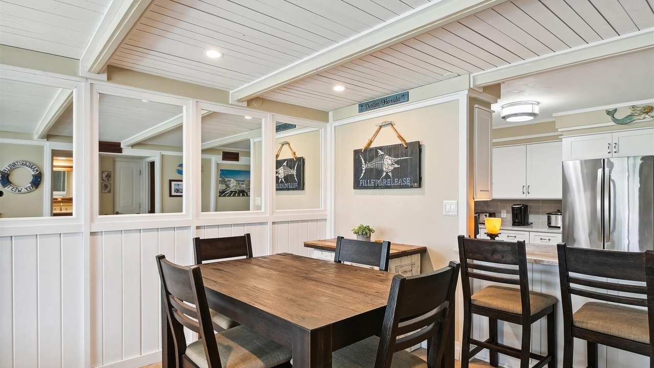 Photo of Others in Holiday Isle