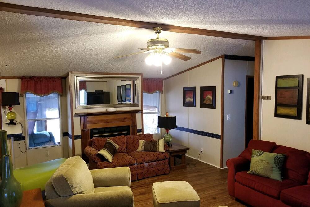 Photo of Livingroom in Warwick