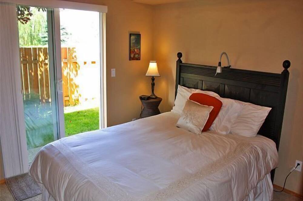 Photo of Others in Wapato Point