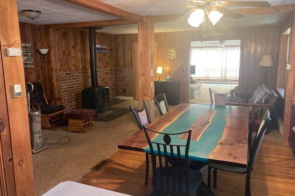 Photo of Bedroom in Honeoye