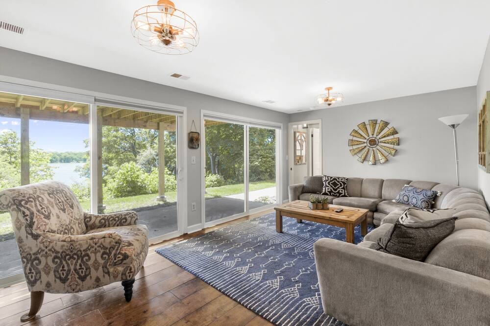 Photo of Livingroom in Twin Lakes