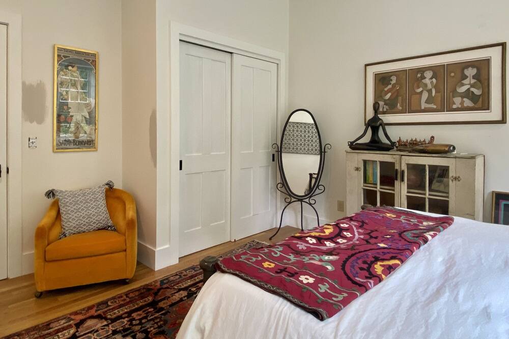 Photo of Others in South Lee