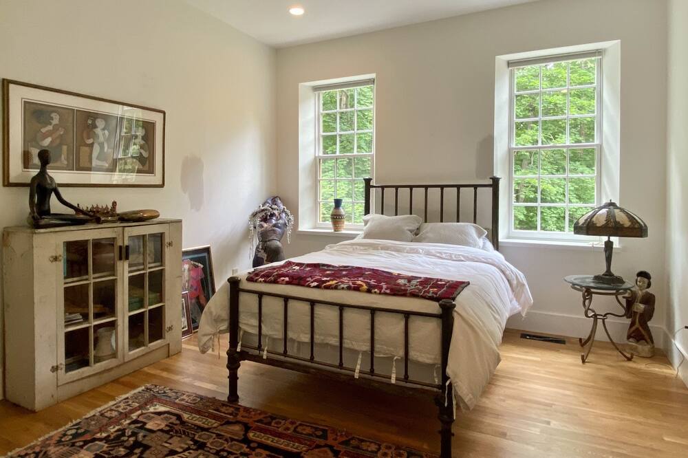 Photo of Others in South Lee