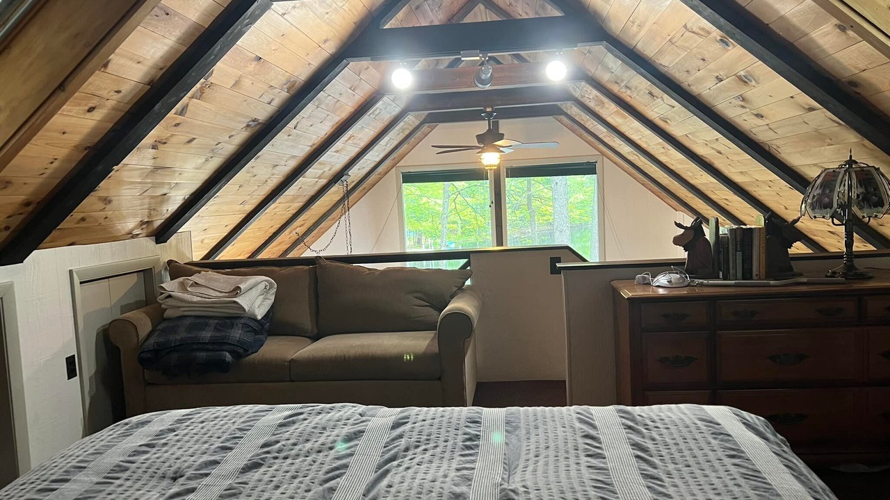 Photo of Bedroom in Lake Arrowhead