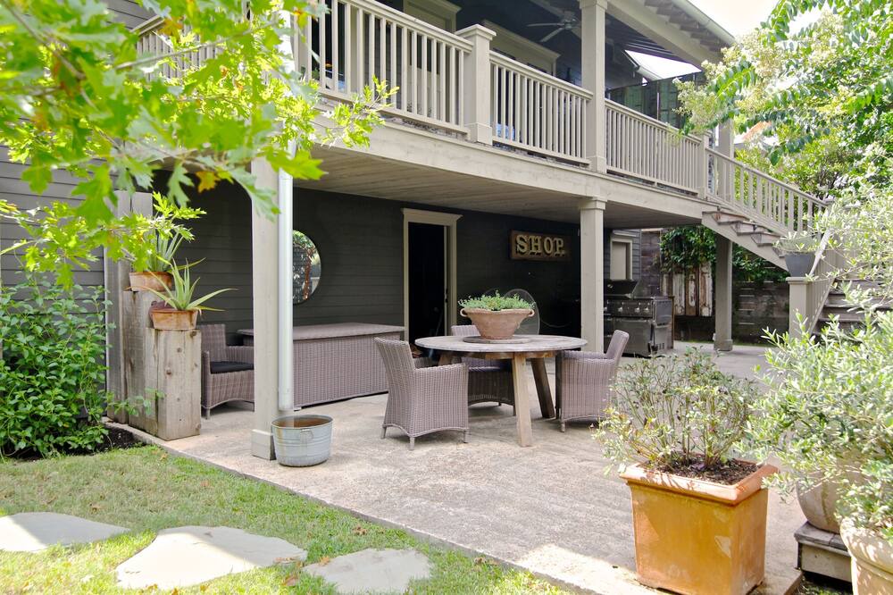 Photo of Patio Balcony in Houston Heights