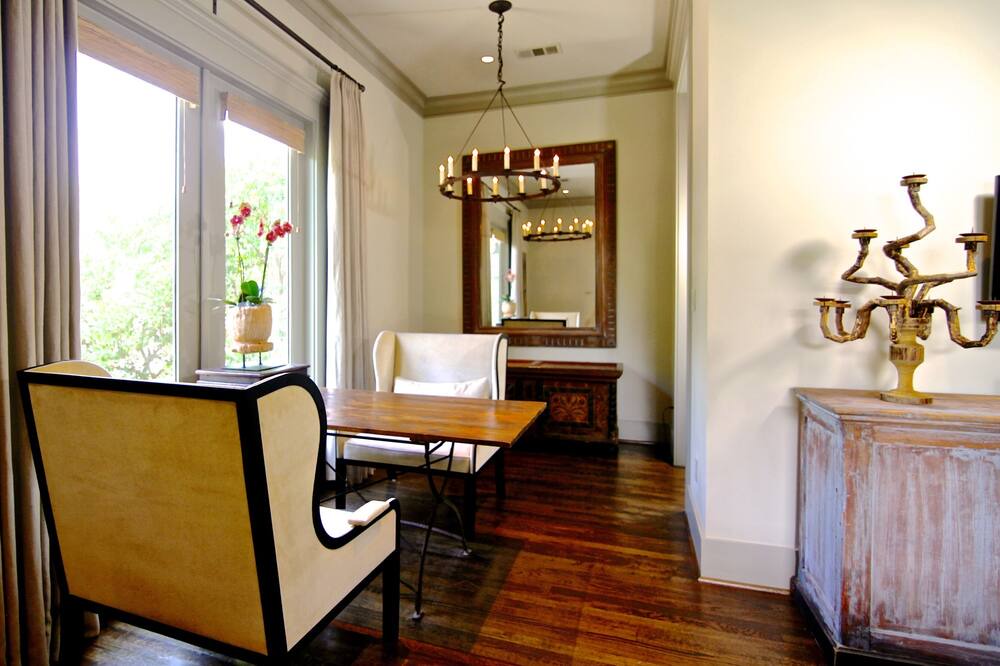 Photo of Livingroom in Houston Heights