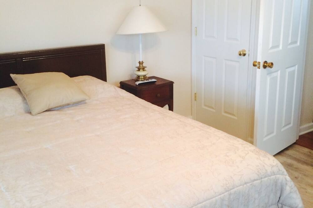 Photo of Bedroom in Langston