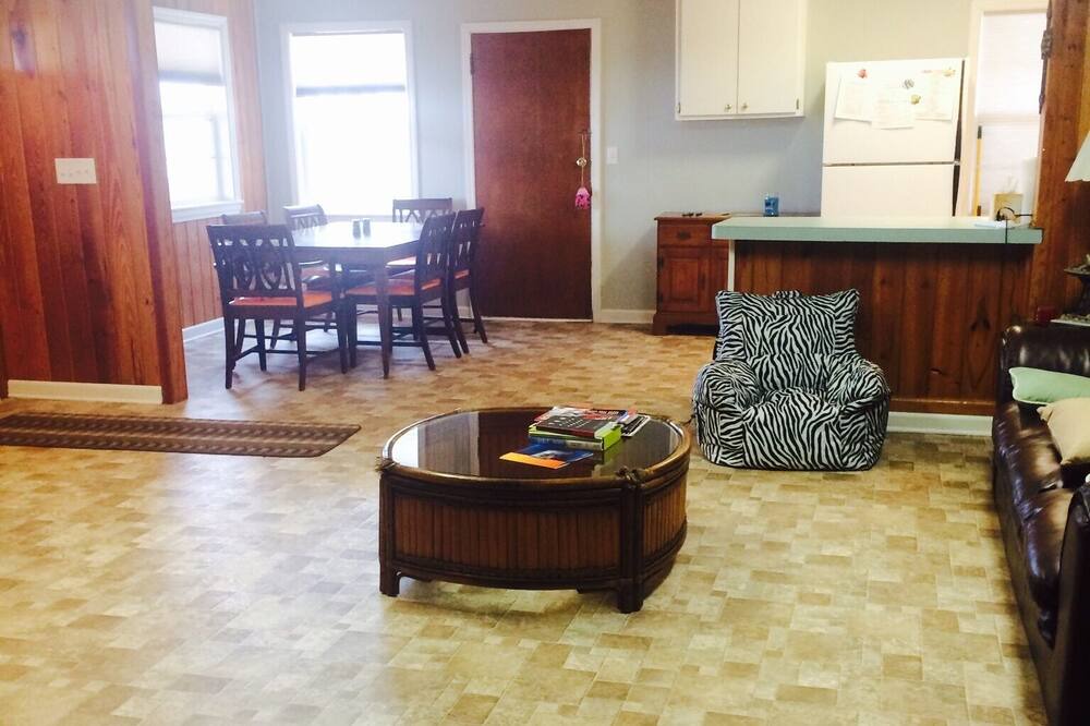 Photo of Livingroom in Langston