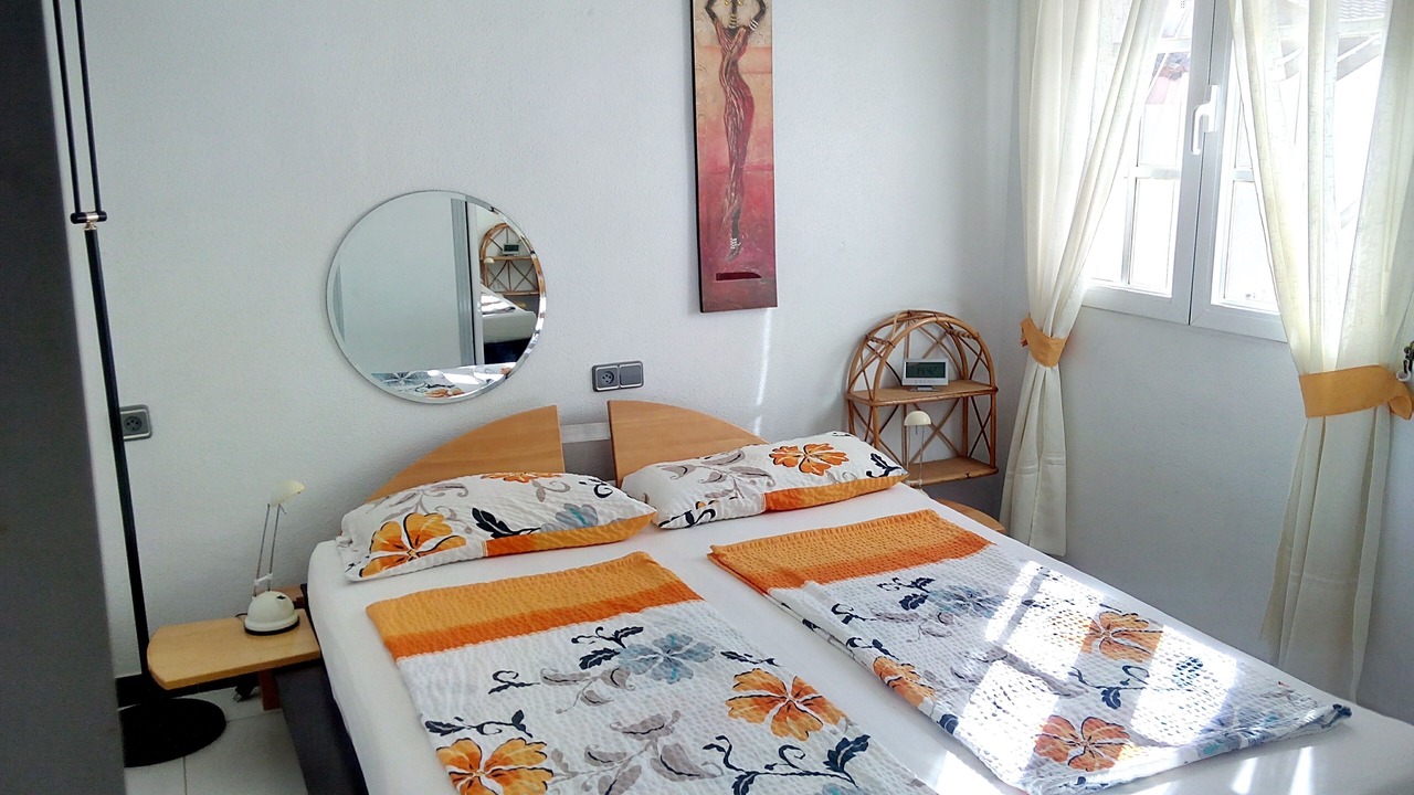 Photo of Bedroom in Los Altos