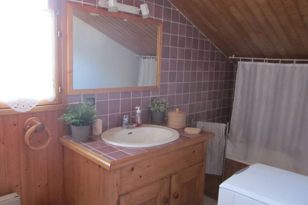 Photo of Bathroom in Servoz