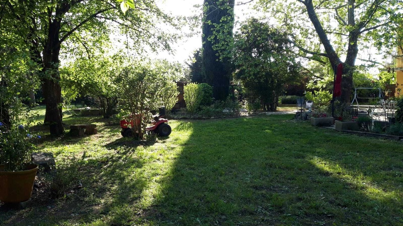 Photo of Outdoor in Loriol-du-Comtat