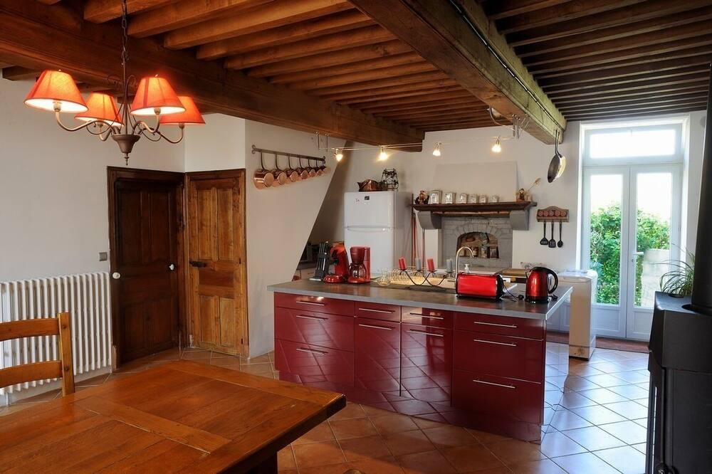 Photo of Kitchen in Dun-les-Places