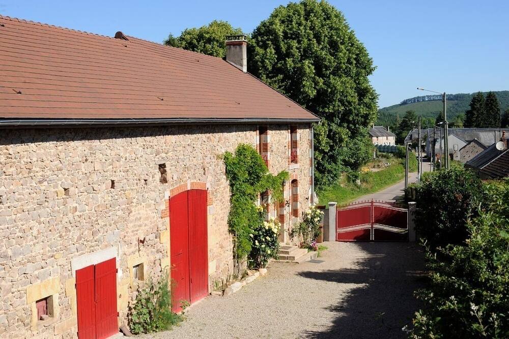 Photo of Outdoor in Dun-les-Places