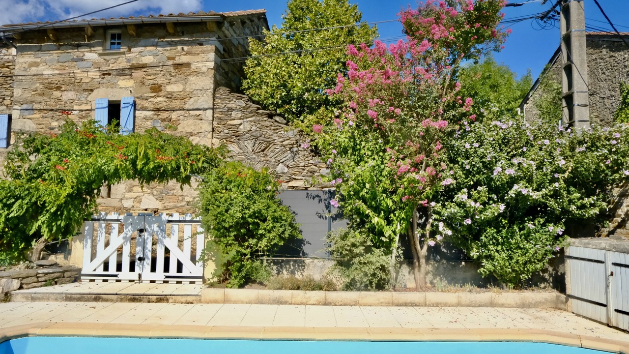 Photo of Others in Premian