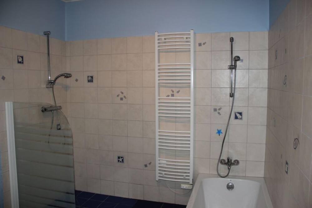 Photo of Bathroom in Theix-Noyalo