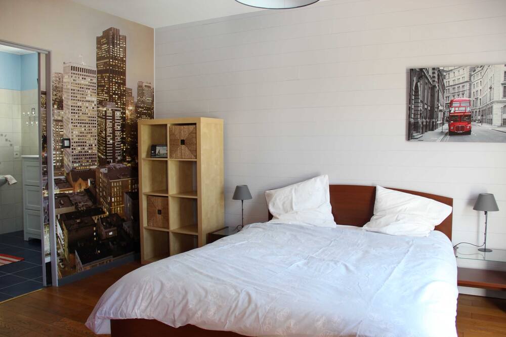 Photo of Bedroom in Theix-Noyalo