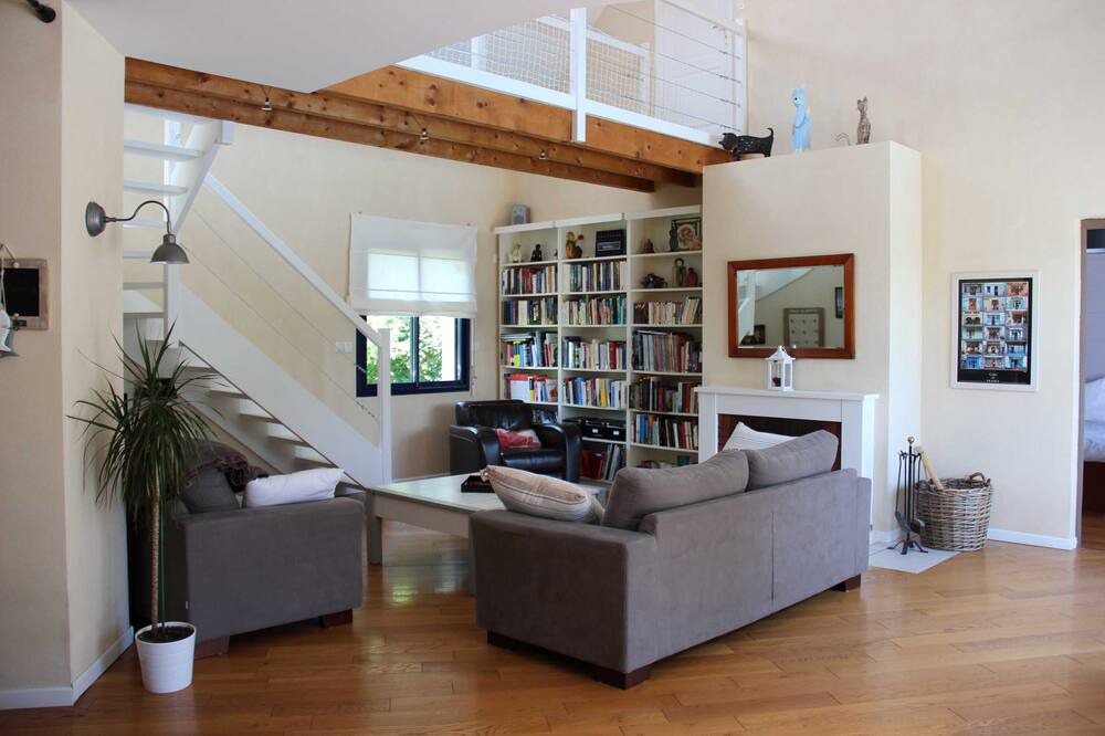 Photo of Livingroom in Theix-Noyalo