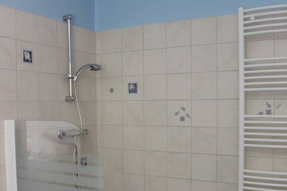 Photo of Bathroom in Theix-Noyalo