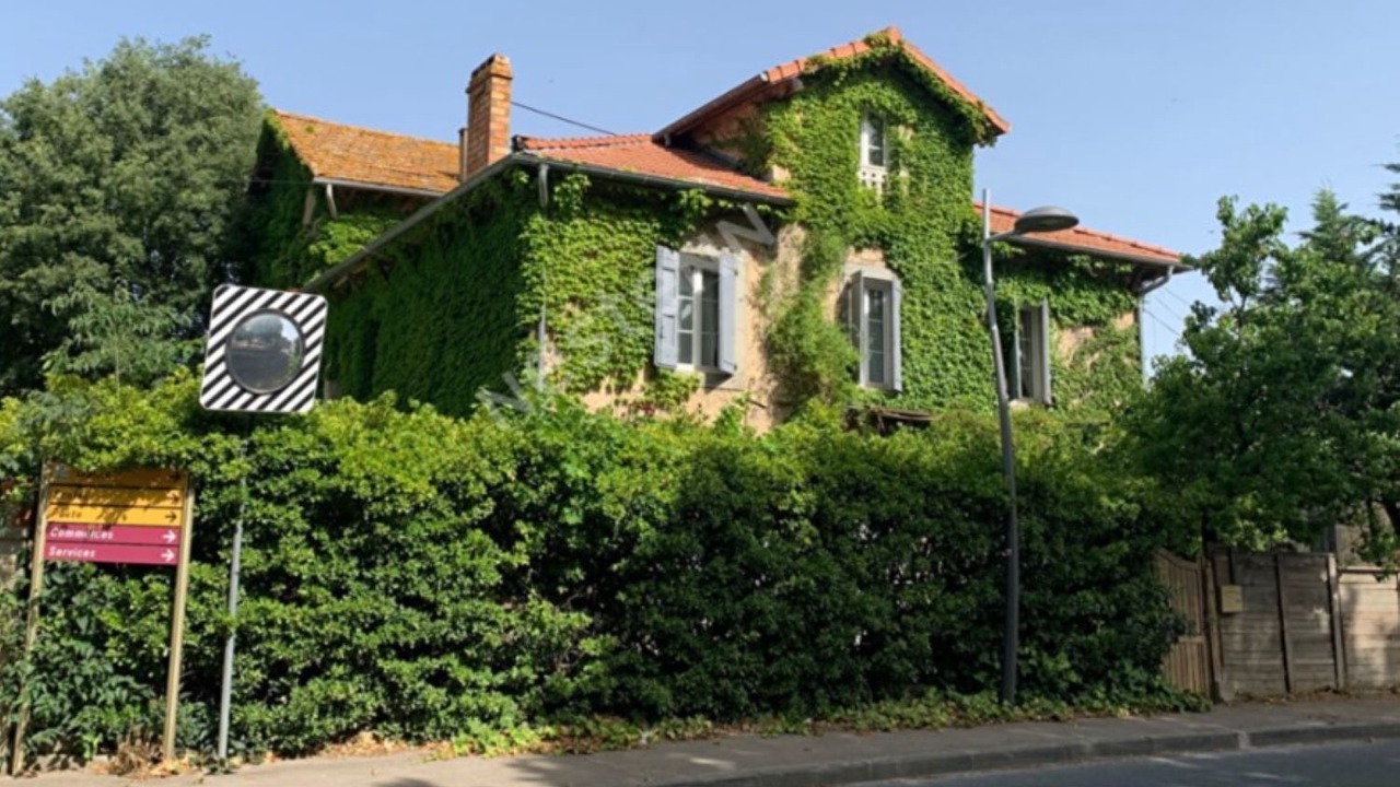 Photo of Outdoor in Villegly